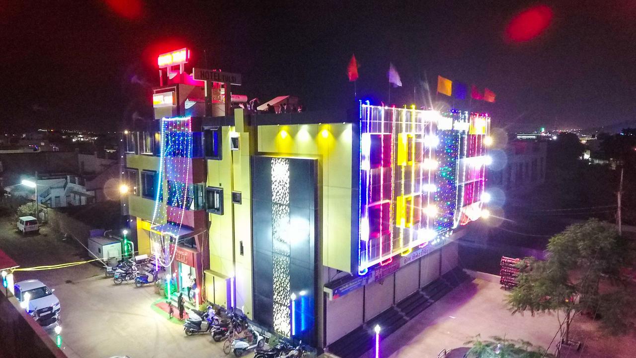 Hotel Tulsi Residency 普杰 外观 照片