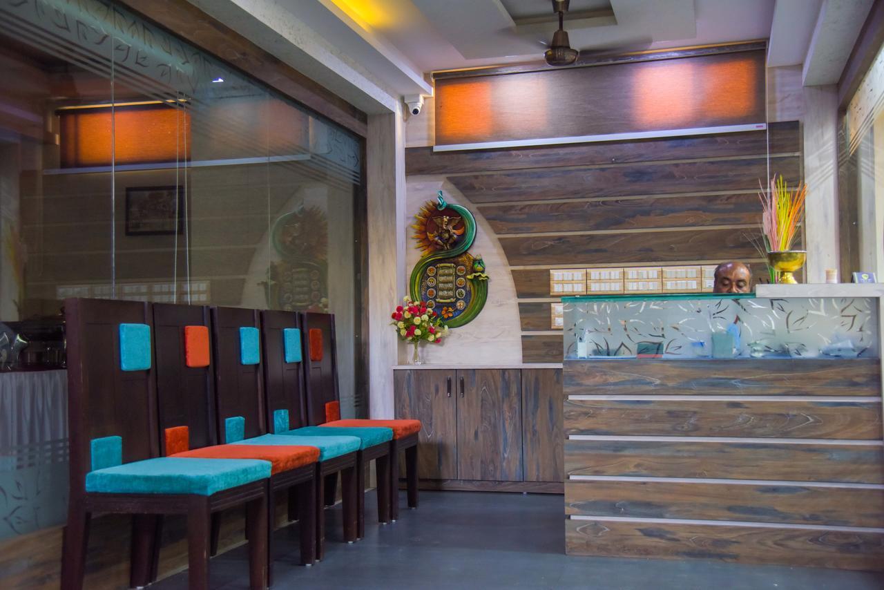 Hotel Tulsi Residency 普杰 外观 照片