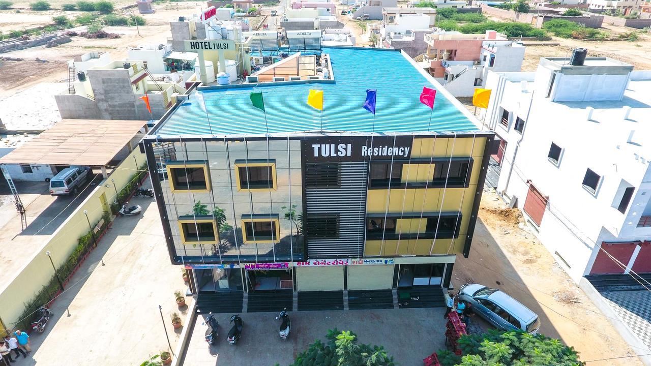 Hotel Tulsi Residency 普杰 外观 照片