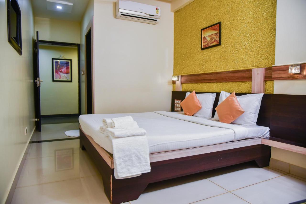 Hotel Tulsi Residency 普杰 外观 照片