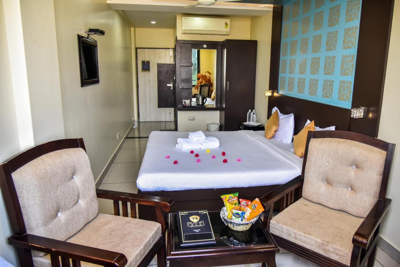 Hotel Tulsi Residency 普杰 外观 照片