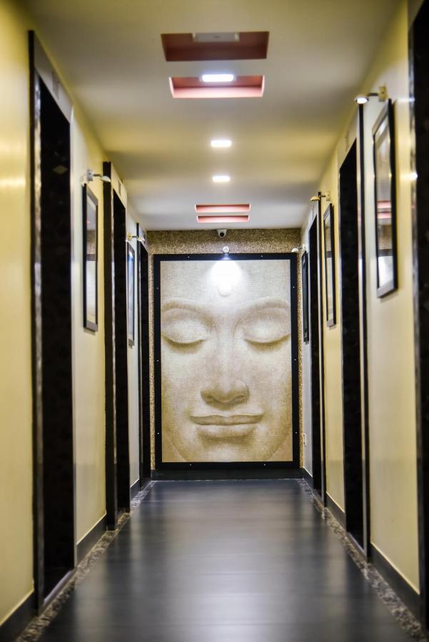 Hotel Tulsi Residency 普杰 外观 照片