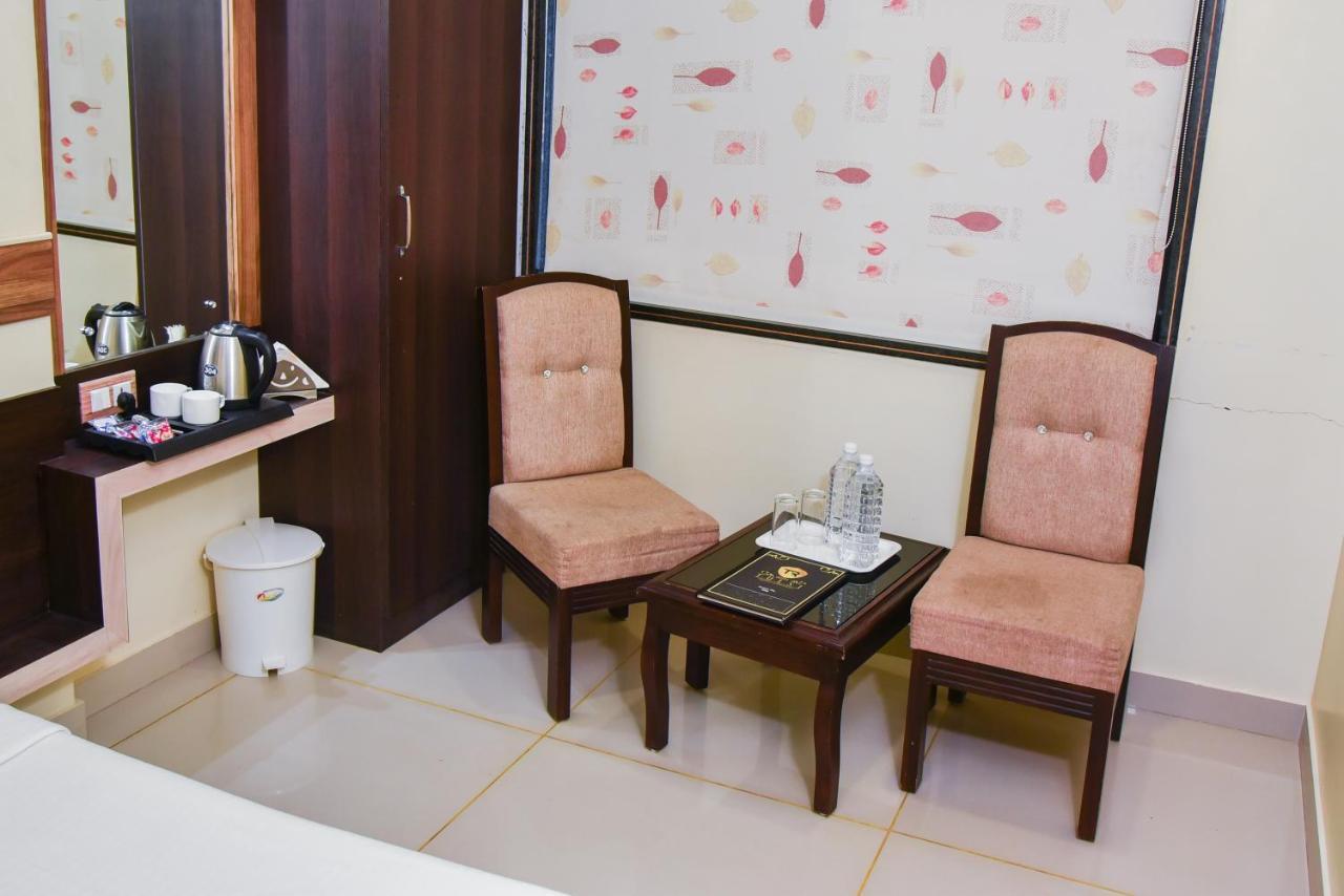 Hotel Tulsi Residency 普杰 外观 照片