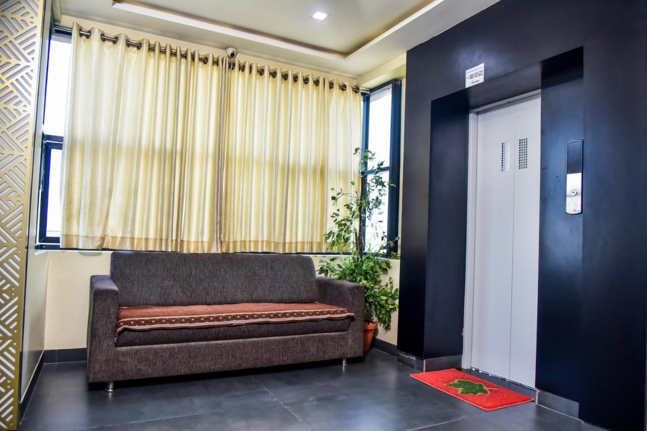 Hotel Tulsi Residency 普杰 外观 照片
